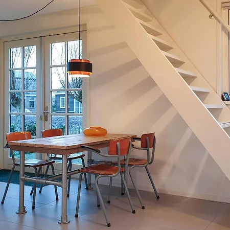 Dom wakacyjny Lovely In With Wifi *