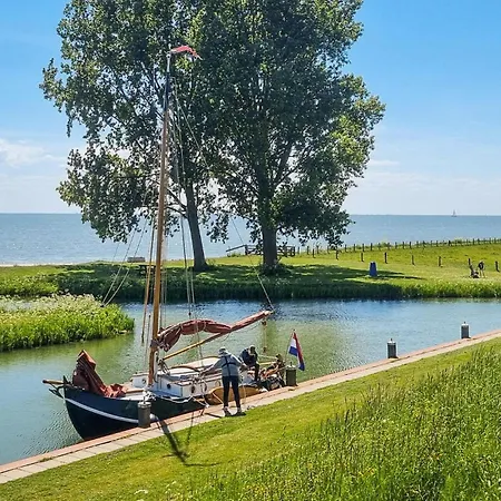 Dom wakacyjny Lovely In With Wifi